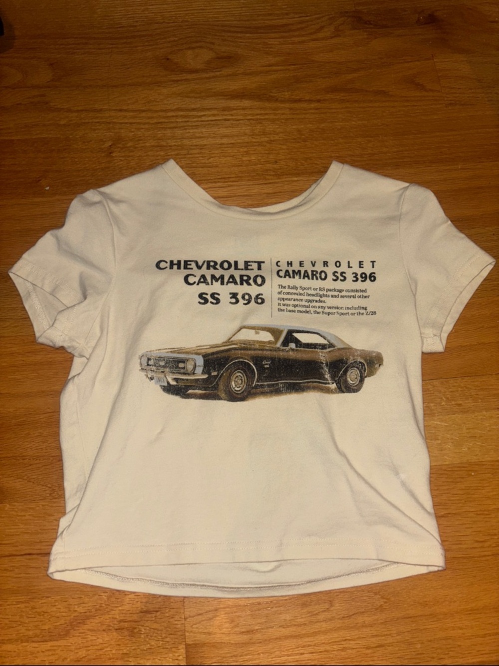 Cropped Chevrolet Camaro Graphic Tee - Cream